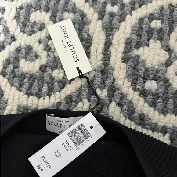 Babaton Black Sculpt Knit Top - Picture 2 of 2